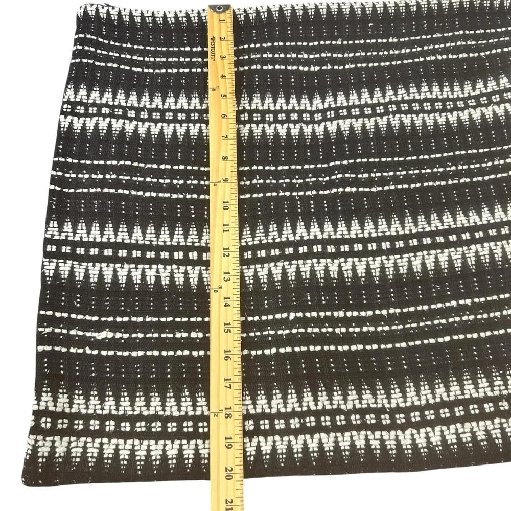 Ethan Allen Textured Silk Pillow Covers Set of 2 Black Ivory 20x20 Matte Woven